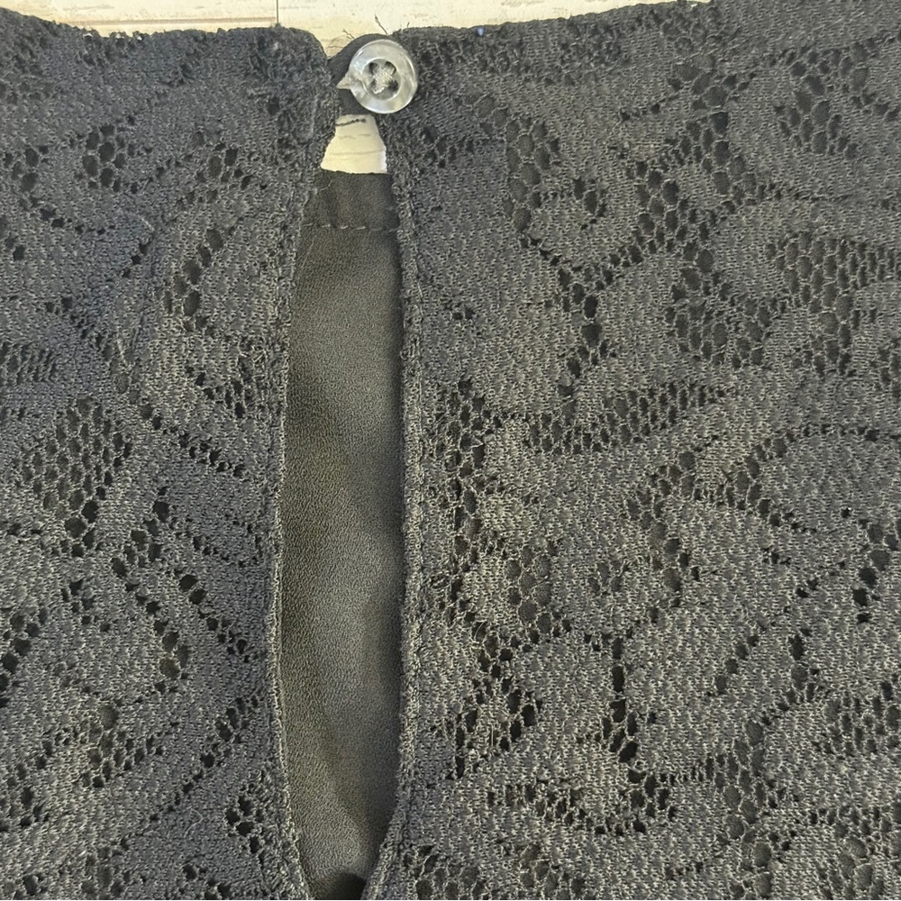 Abercrombie & Fitch Black Lace Overlay Tank – Size Small - Picture 5 of 7